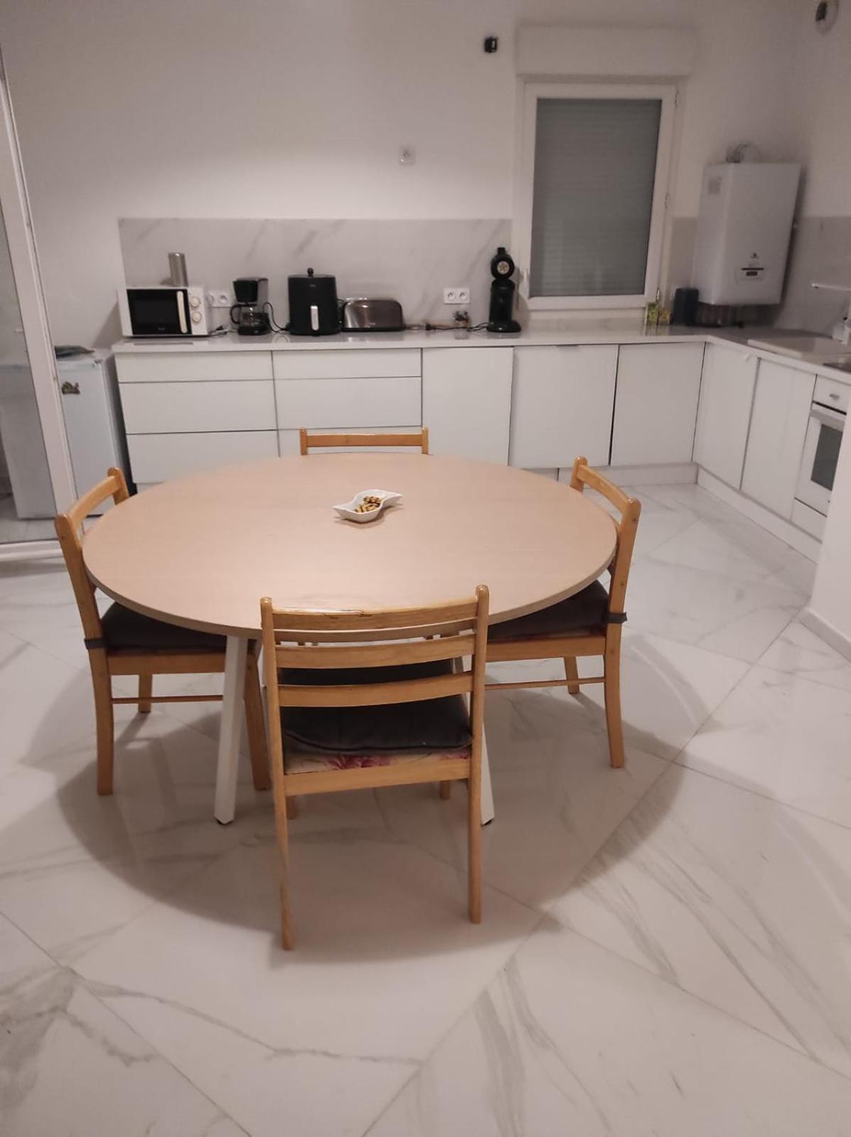Tres Bel Appartement Avec Grand Jardin, Proche De Paris Витри-сюр-Сен Экстерьер фото